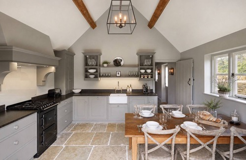 Southrop Cottage | Owl| Luxury Cotswold Cottage | Sleeps 6