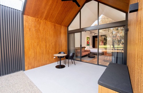 Berri Cabin | Par Five Shacks