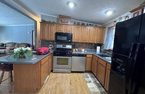 Higgins Lake House | Peaceful 3-bedroom house in charming Roscommon perfect for relaxing getaway