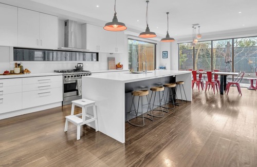 Parkdale House | Peaceful Parkdale Retreat