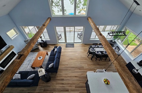 Greenville House | Pearl Beach: Dive into Summer Fun at Pearl Beach – Swim, Kayak & Relax!