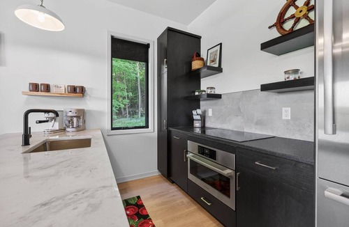 Sister Bay Condo | Pearl Of Sister Bay Luxury Downtown Condo