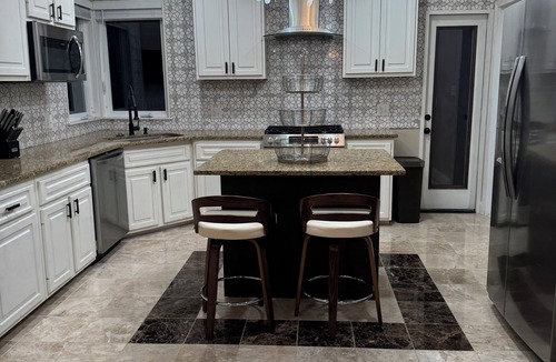 Pemberville House | Pemberville Gem near Bowling Green, Perrysburg and Toledo.