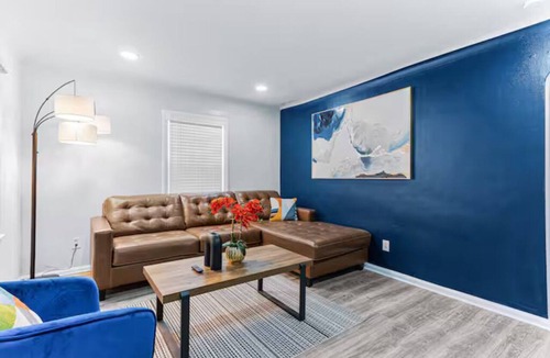 Ecorse House | Perfect 4-bedroom house with AC in pleasant Ecorse