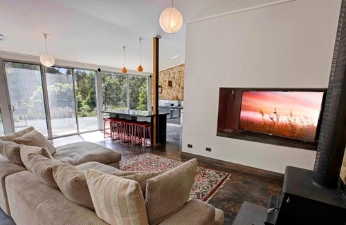 Bruthen House | Perfect property for those looking for a tranquil and unique retreat