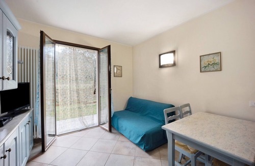 San Bartolomeo Apartment | Pet Friendly Apartment 'Chico Agriturismo La Scuderia' with Wi-Fi