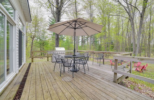 Kalkaska House | Pet-Friendly Kalkaska Home ~ 19 Mi to Torch Lake!