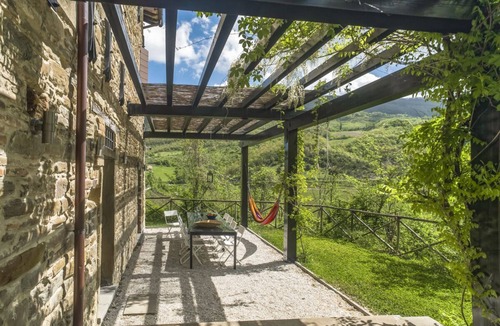 Gubbio Villa | Petronella - Three Bedroom Villa, Sleeps 6