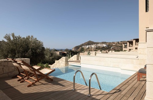 Agia Galini Villa | Phenomenal Agios Vasilios Suite | Gadjah Suite | 1 Bedroom
