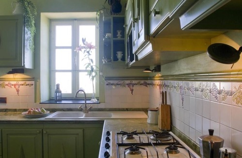 Civezza Apartment | Picturesque apartment in a medieval village perched at top a mountain ridge