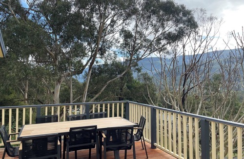 Warburton House | 'Pippa's Place' Family friendly, newly renovated sanctuary atop Mt Little Joe
