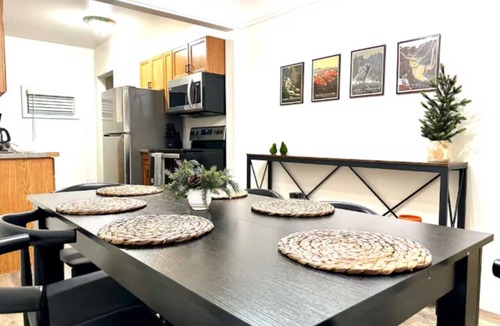 Pontiac House | Pontiac Family-Friendly 3BR