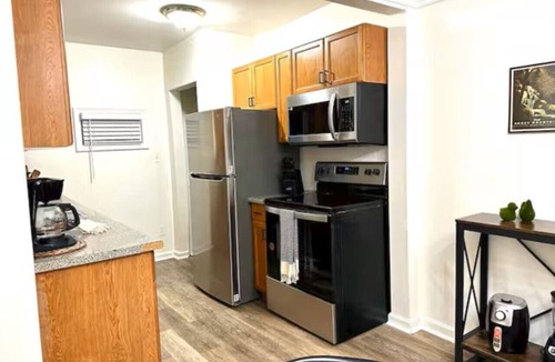 Pontiac House | Pontiac Family-Friendly 3BR