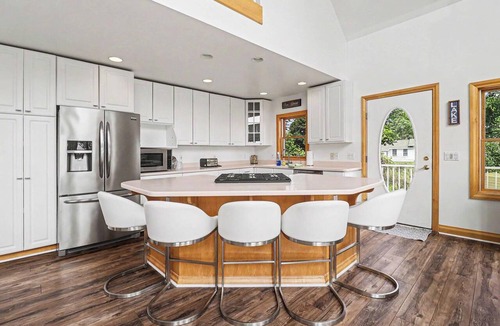 Onekama House | Portage Lake Beachfront with Dock at North Point