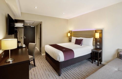 Redditch Hotel | Premier Inn Redditch North - A441