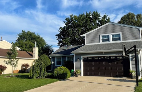Roselle House | President's Cup Get-Away Home! Enjoy a nice home with a beautiful backyard!