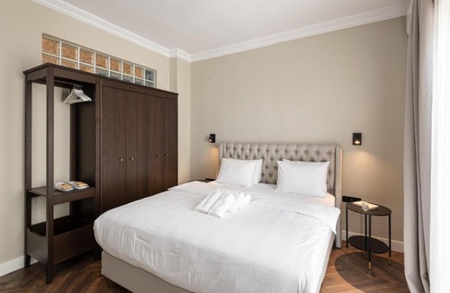 Thessaloniki City Centre Apartment | Primavera, Seafront 3BD Apt with Seaview