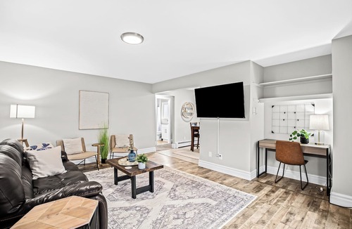 Mount Clemens Apartment | Prime Location! King Bed near Mt. Clemens Downtown
