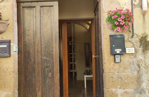 Pitigliano Apartment | Private apartment + parking in front of the house + 2 bedrooms, sleeps 4, and 2 bathrooms