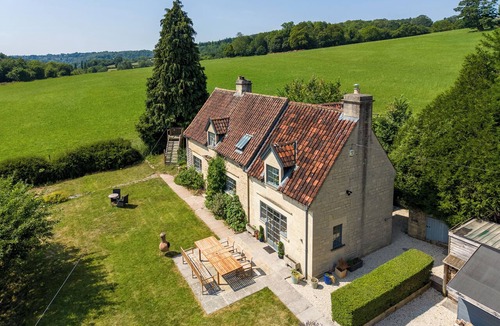 Claverton Cottage | Private countryside cottage, sleeps 7, just 10 mins from historic city of Bath.