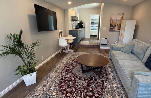 North and East Cottage | Private Detached 1BR Guest House Near Berkeley, San Francisco and Napa