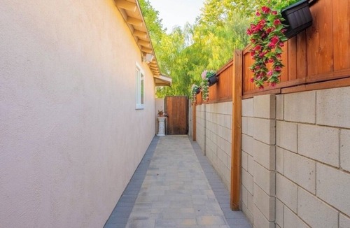 Santa Susana Apartment | Private King Suite with Waterfall Patio Peaceful Simi Valley Retreat