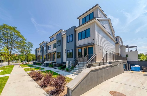 Burns Park Apartment | Private Queen Room + Ensuite Bath | Walk to U of M Campus