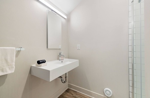 Burns Park Apartment | Private Queen Room + Ensuite Bath | Walk to U of M Campus