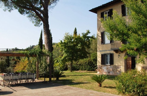 Capannori Villa | Private Villa with WIFI, private pool, TV, terrace, panoramic view, parking, close to Lucca