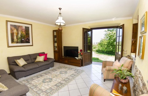 San Ginese Villa | Private Villa with WIFI, private pool, TV, pets allowed, panoramic view, parking, close to Lucca