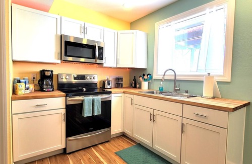 Stony Ridge House | Pvt. Suite on the Maumee River near Waterville, Maumee, Whitehouse, & Perrysburg