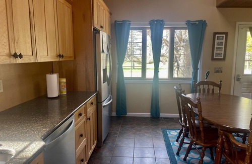 Williston Cottage | Quaint Cottage SO Close to Lake Erie