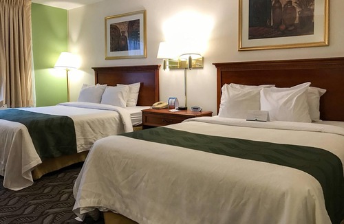 Holland Hotel | Quality Inn Holland - Toledo