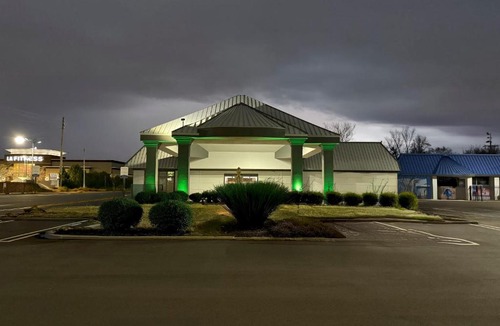 Livonia Hotel | Quality Inn & Suites Banquet Center