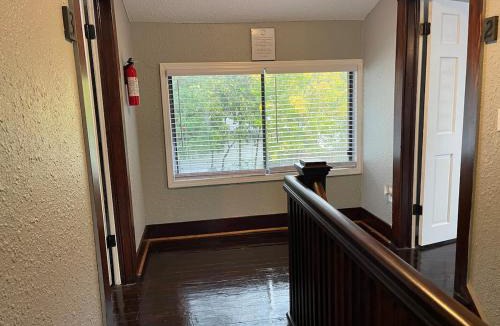 Lansing House | Quiet 3 Bedroom home Near downtown