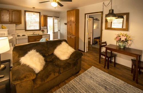 Jacoby Creek Cottage | Quiet Arcata Hideaway