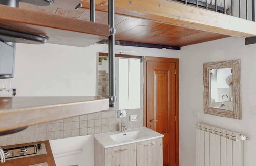 Santa Maria Novella Apartment | Quiet Mezzanine Studio Near Florence Center