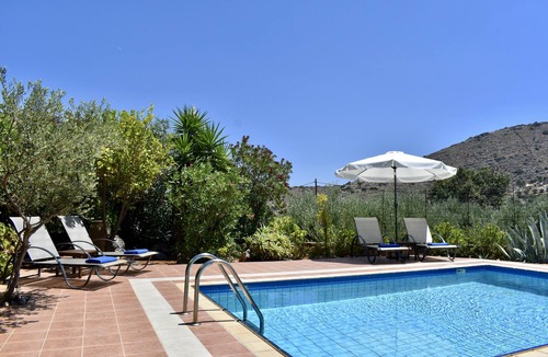 Elounda Villa | Quiet villa with pool, 3 bed 2 bath, short walk to Elounda village and beach
