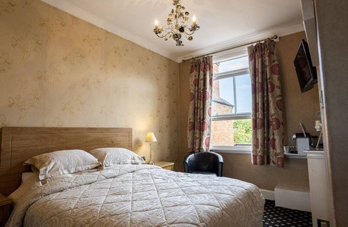 Stratford-upon-Avon Bed & Breakfast | Quilt and Croissants