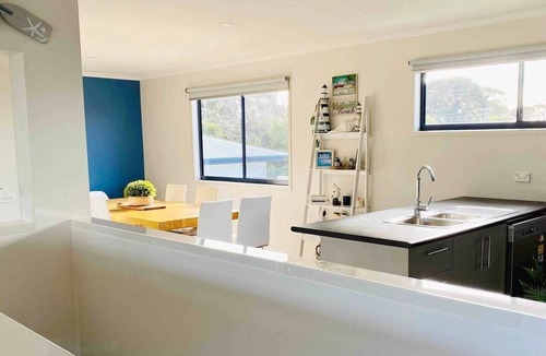 Sunderland Bay House | Racing Penguin Surf Grand Prix Walk Phillip Island