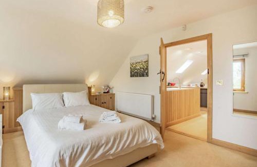 Bourton-on-the-Water House | Rainbow Barns