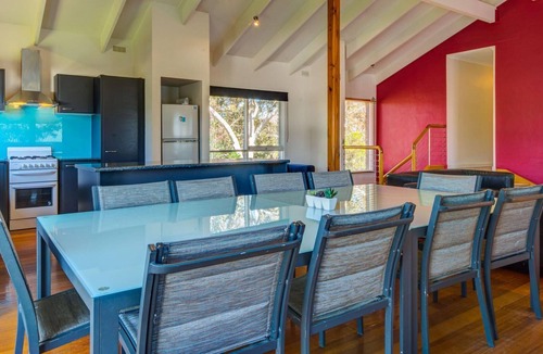 Cowes House | Raywood - sleeps up to 17