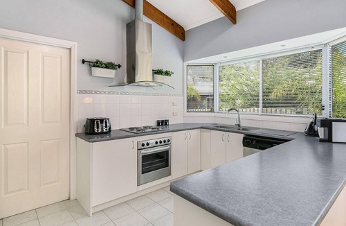 Cowes House | Red Rocks Villa - sleeps 12