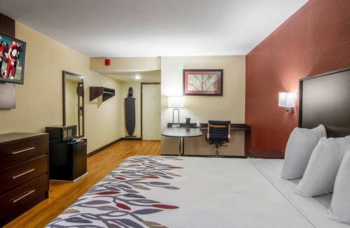 Lemoyne Hotel | Red Roof Inn Perrysburg