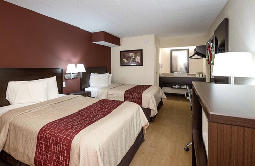 Maumee Hotel | Red Roof Inn Toledo - Maumee