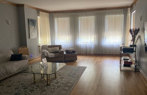 Chatham Apartment | Refreshingly Classic, Yet Charming 2200 sq. ft. Apartment Home Away From Home