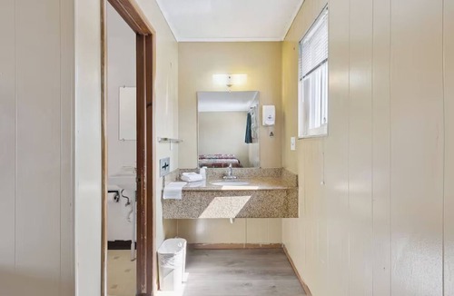 Shields Hotel | Relax + Recharge w/Affordable Room w/Free Parking & Close to Dining Options