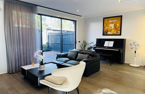 Mount Waverley House | Relaxing home at near Chadstone with unlimited wifi