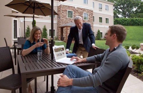Rossford Condo | Relaxing Retreat Near Downtown Toledo | Fitness Center + Free Breakfast!