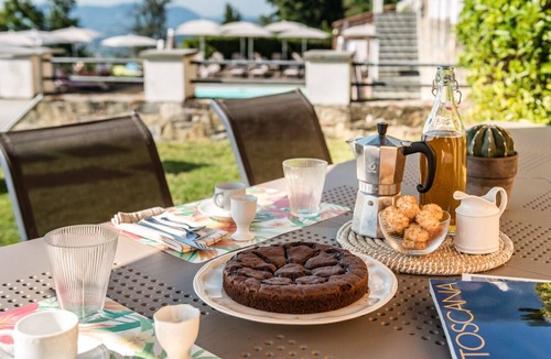 Matraia Apartment | Residenza Belvedere-Apartment with shared pool and gym near Lucca